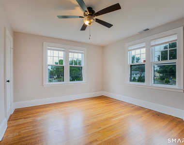 219 Jordan Lane - Photo Thumbnail 13