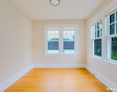 219 Jordan Lane - Photo Thumbnail 15