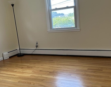 635 Canfield Ext Avenue - Photo Thumbnail 1