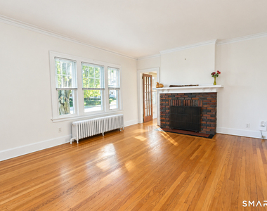 109 Dover Road - Photo Thumbnail 12
