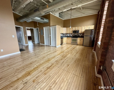 325 Lafayette Street - Photo Thumbnail 4