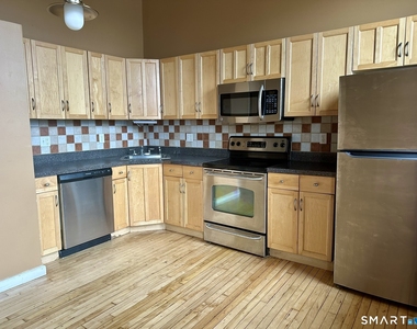 325 Lafayette Street - Photo Thumbnail 6