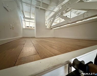 325 Lafayette Street - Photo Thumbnail 11