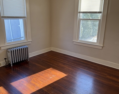 46 Denison Avenue - Photo Thumbnail 3