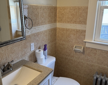 46 Denison Avenue - Photo Thumbnail 4