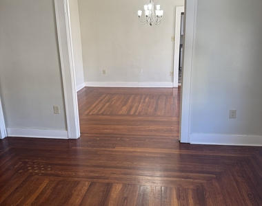 46 Denison Avenue - Photo Thumbnail 13