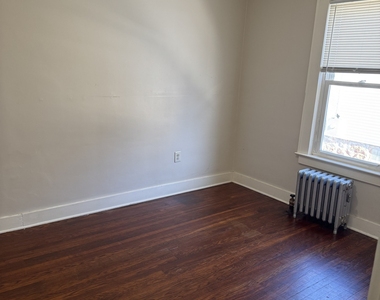 46 Denison Avenue - Photo Thumbnail 7