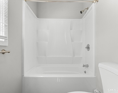 62 Saint Michaels Avenue - Photo Thumbnail 14