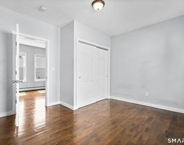 62 Saint Michaels Avenue - Photo Thumbnail 9