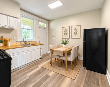 1621 Westfield St. - Photo Thumbnail 2