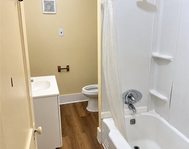 1538 5th Ave - Photo Thumbnail 4
