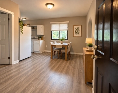 10261 Center Highway - Photo Thumbnail 1