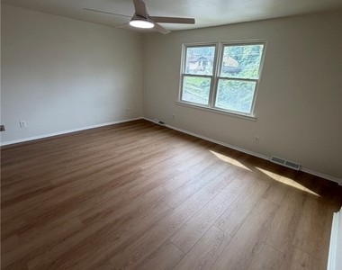 608 Broadhead Ave - Photo Thumbnail 14