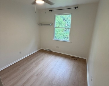 608 Broadhead Ave - Photo Thumbnail 18