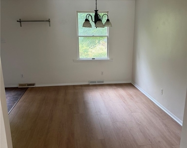 608 Broadhead Ave - Photo Thumbnail 5