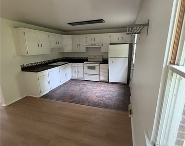 608 Broadhead Ave - Photo Thumbnail 9
