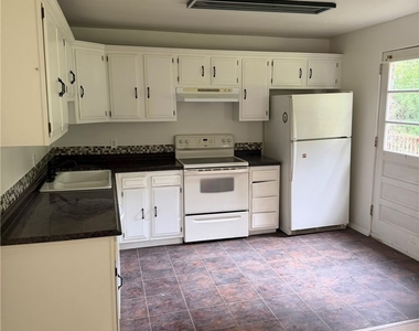 608 Broadhead Ave - Photo Thumbnail 1