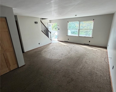 608 Broadhead Ave - Photo Thumbnail 2