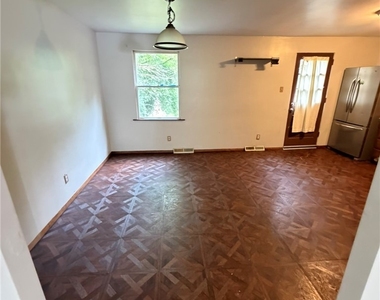 608 Broadhead Ave - Photo Thumbnail 3
