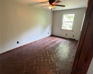 608 Broadhead Ave - Photo Thumbnail 13