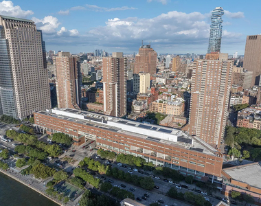 Harrison Street & Greenwich Street - Photo Thumbnail 10