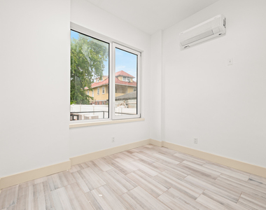 1482 Brooklyn Ave 11210 - Photo Thumbnail 3