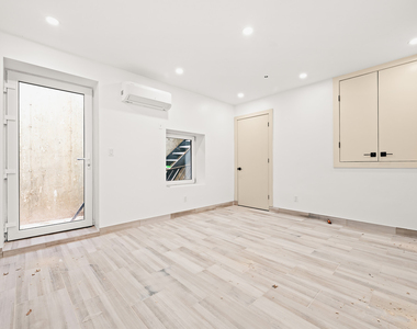 1482 Brooklyn Ave 11210 - Photo Thumbnail 1