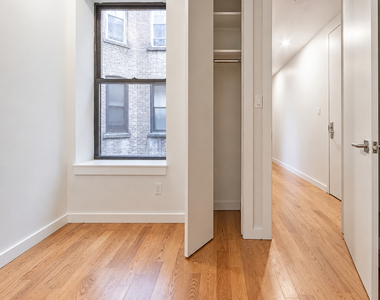 662 Park Place - Photo Thumbnail 3