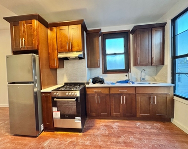 144 Suydam Street - Photo Thumbnail 2
