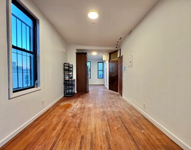 144 Suydam Street - Photo Thumbnail 6