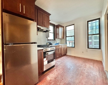 144 Suydam Street - Photo Thumbnail 5