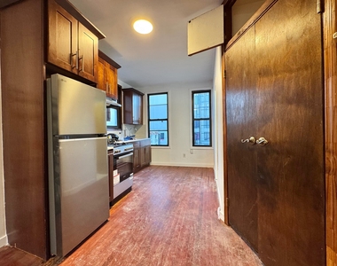 144 Suydam Street - Photo Thumbnail 7