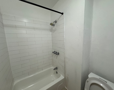 144 Suydam Street - Photo Thumbnail 3