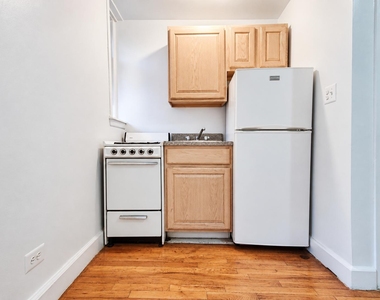 936 West End Avenue - Photo Thumbnail 4