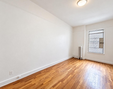 936 West End Avenue - Photo Thumbnail 2