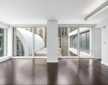 West 113th Street - Photo Thumbnail 3
