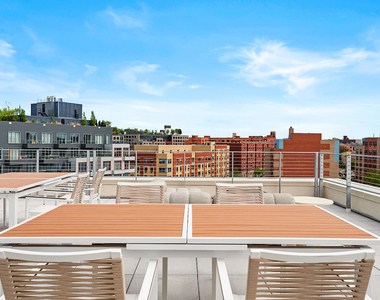 21 Garden St 11206 - Photo Thumbnail 9