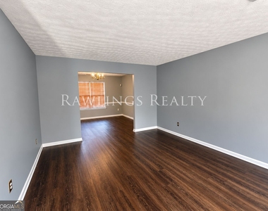 165 Concord Terrace - Photo Thumbnail 3