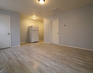 100 Tyler Street Nw - Photo Thumbnail 1
