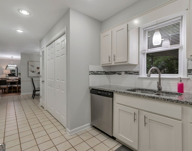 4439 Wood Creek Drive - Photo Thumbnail 8