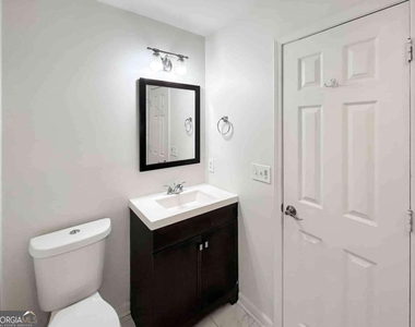 1044 Oaks Parkway Se - Photo Thumbnail 21