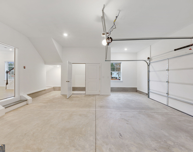 1576 Halstead Place - Photo Thumbnail 31