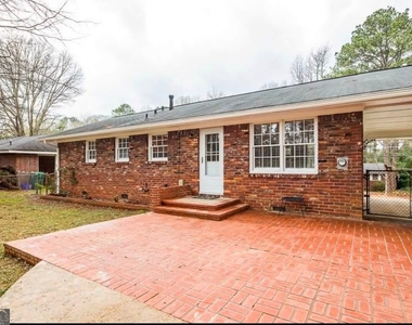 2665 Spring Drive Se - Photo Thumbnail 9