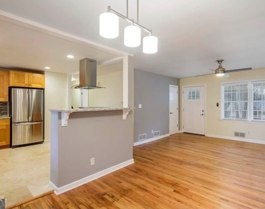 2665 Spring Drive Se - Photo Thumbnail 1