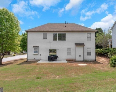 3152 Spruce Way - Photo Thumbnail 2
