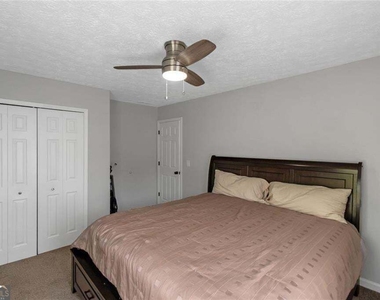 3152 Spruce Way - Photo Thumbnail 37