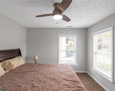 3152 Spruce Way - Photo Thumbnail 36