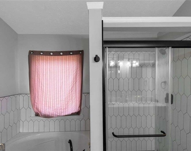 3152 Spruce Way - Photo Thumbnail 33