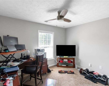 3152 Spruce Way - Photo Thumbnail 41