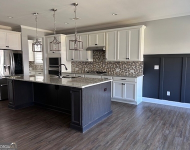 1650 Albion Drive - Photo Thumbnail 8